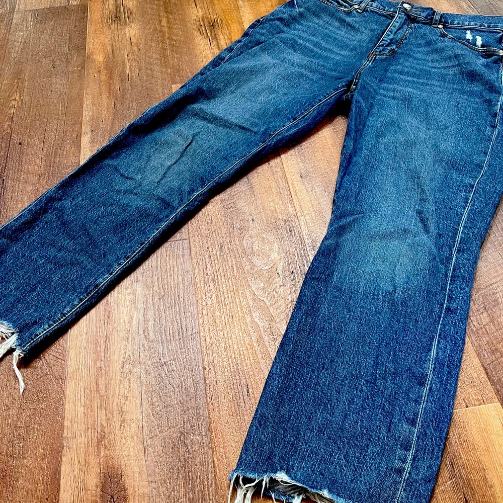 Loft straight cut - distressed bottom